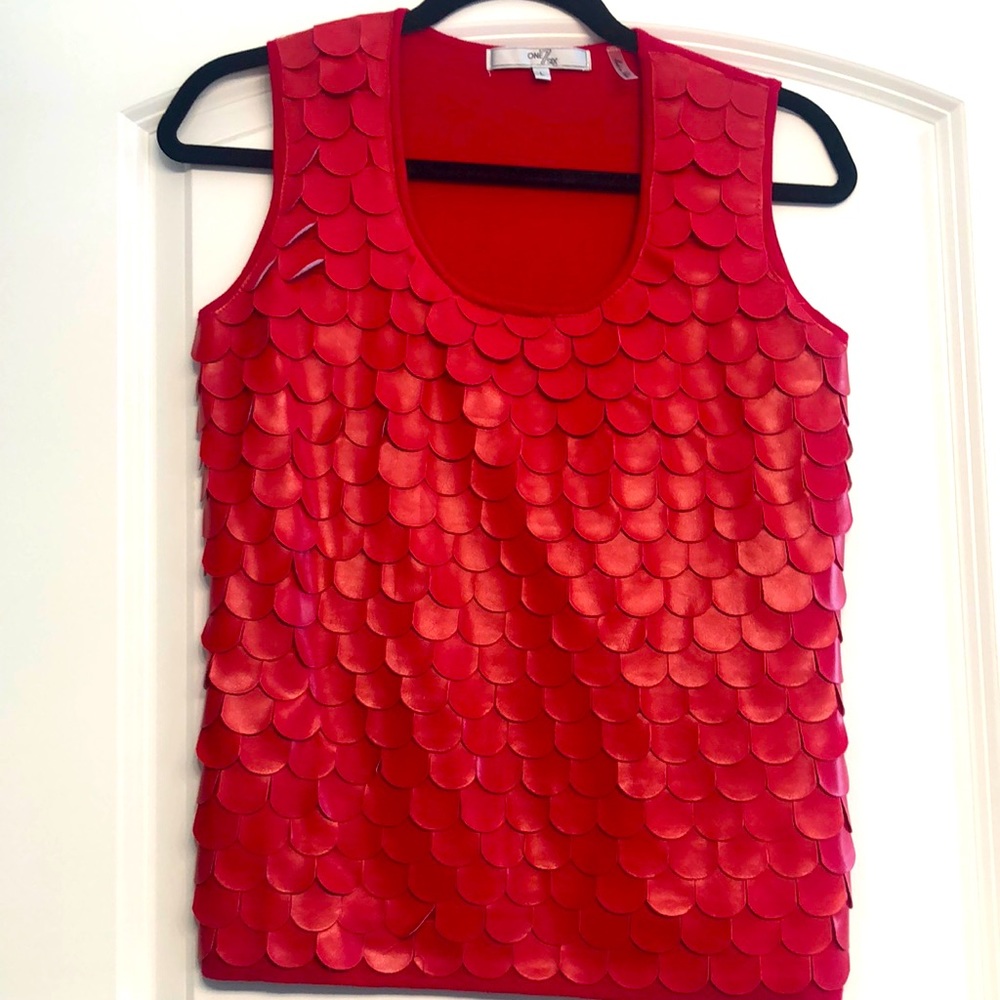 Leather-look, washable, Red Sleeveless Top